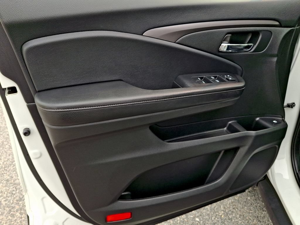 Used 2019 Honda Ridgeline RTL image 12