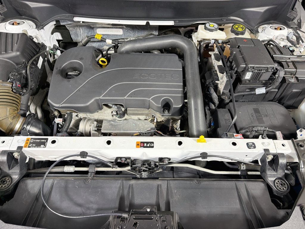 Used 2024 GMC Terrain SLT w/ Elevation Edition AWD/4WD image 32