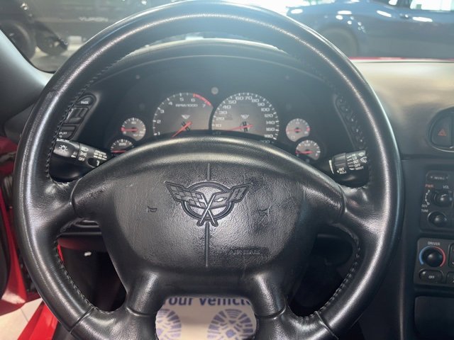 Used 2001 Chevrolet Corvette Convertible w/ Preferred Equipment Group2 image 15