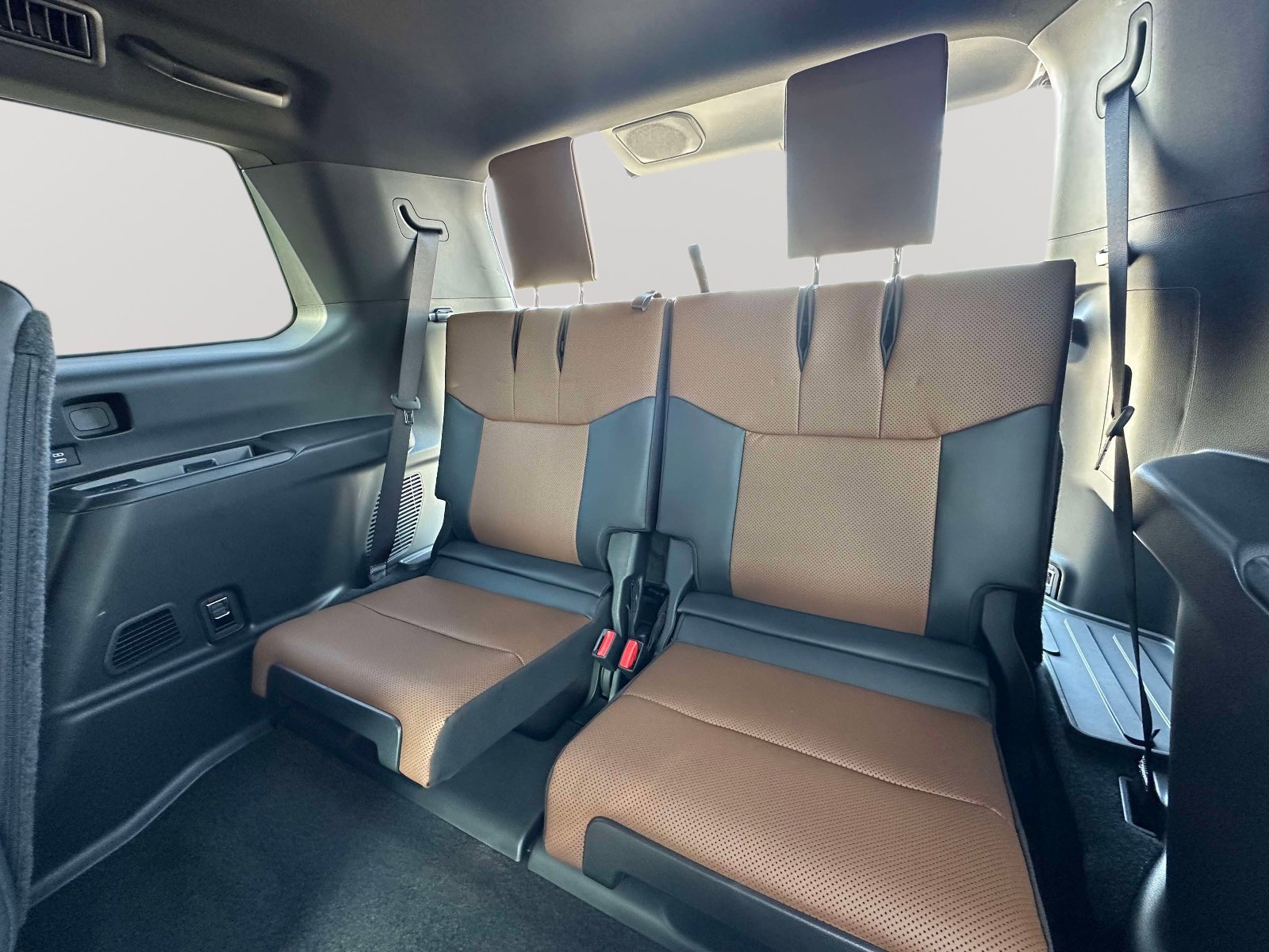 Used 2025 Lexus GX 550 image 33