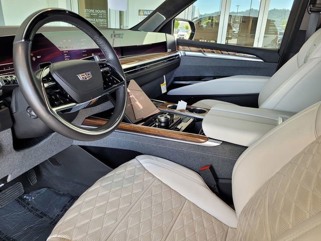 Certified 2025 Cadillac Escalade Sport Platinum AWD/4WD image 10