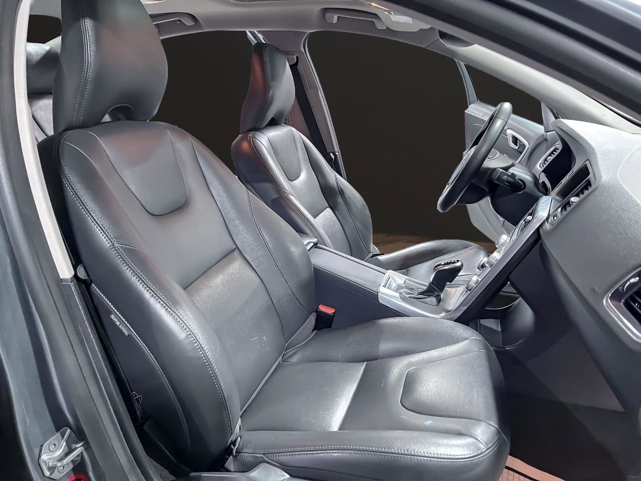 Used 2016 Volvo S60 T5 Premier w/ Climate Package image 13