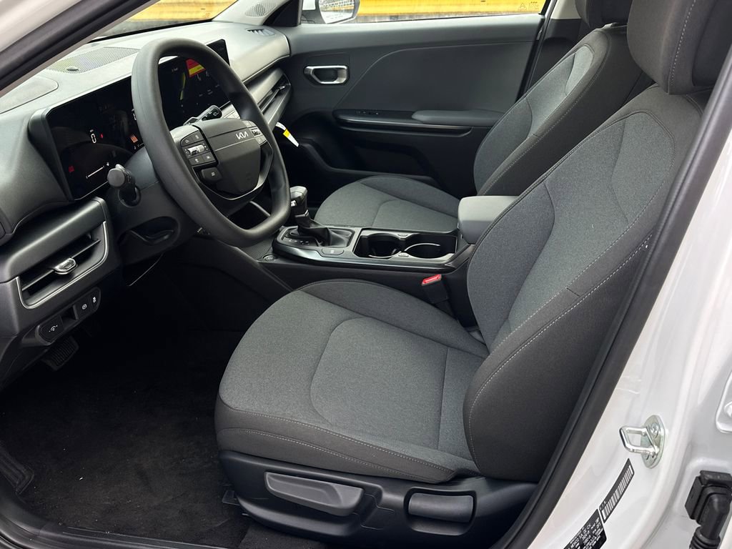 New 2025 Kia K4 FWD image 16