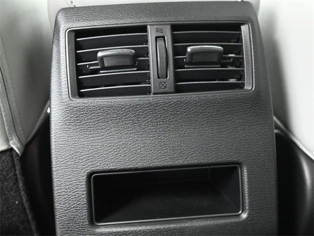 New 2025 Mitsubishi Outlander SE image 13