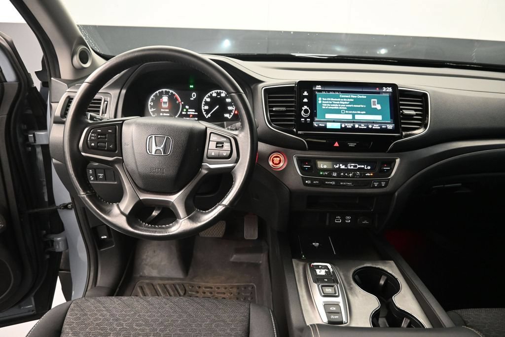 Used 2024 Honda Ridgeline Sport image 11