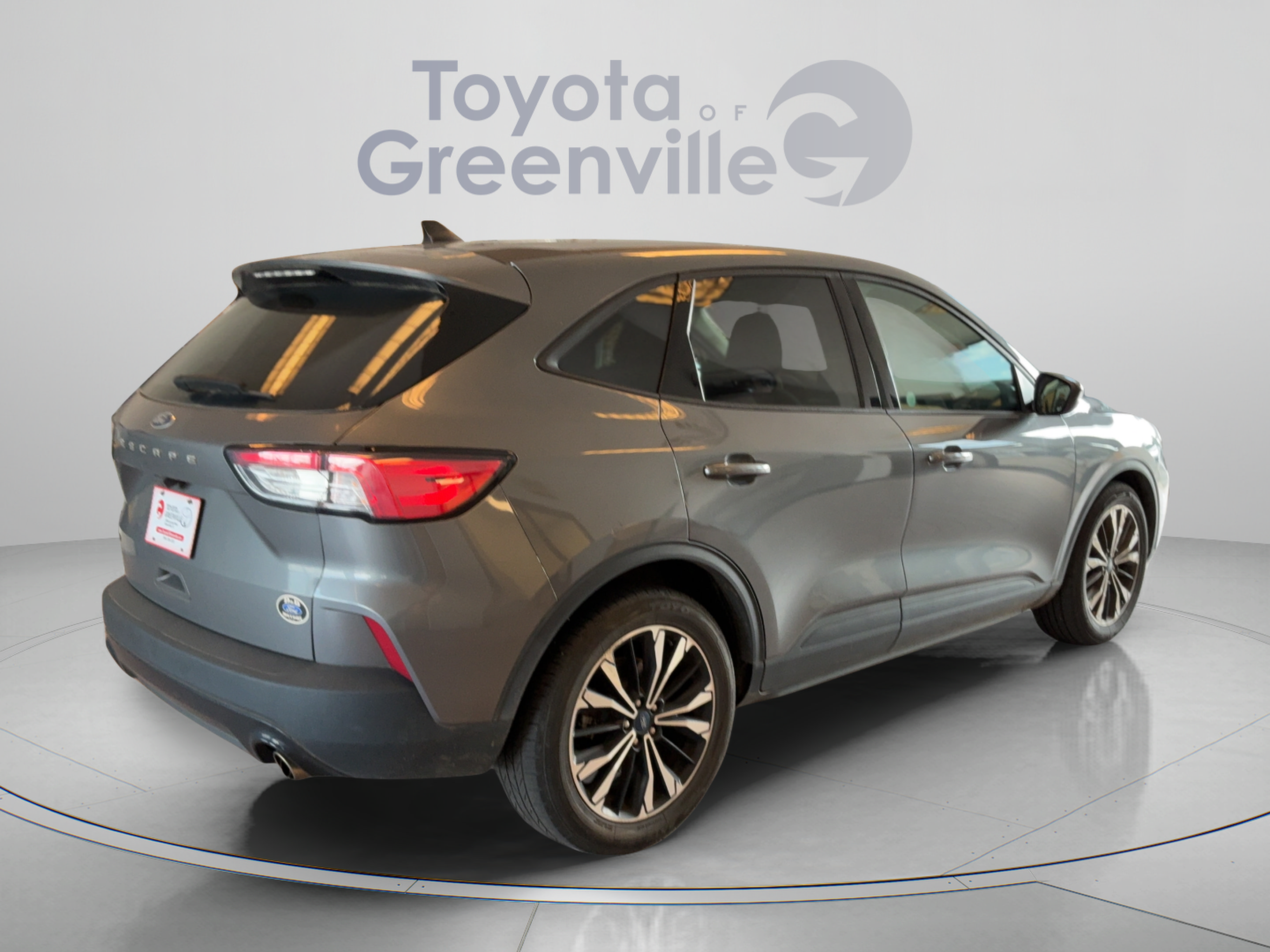 Used 2022 Ford Escape SE w/ SE Sport Appearance Package FWD image 6
