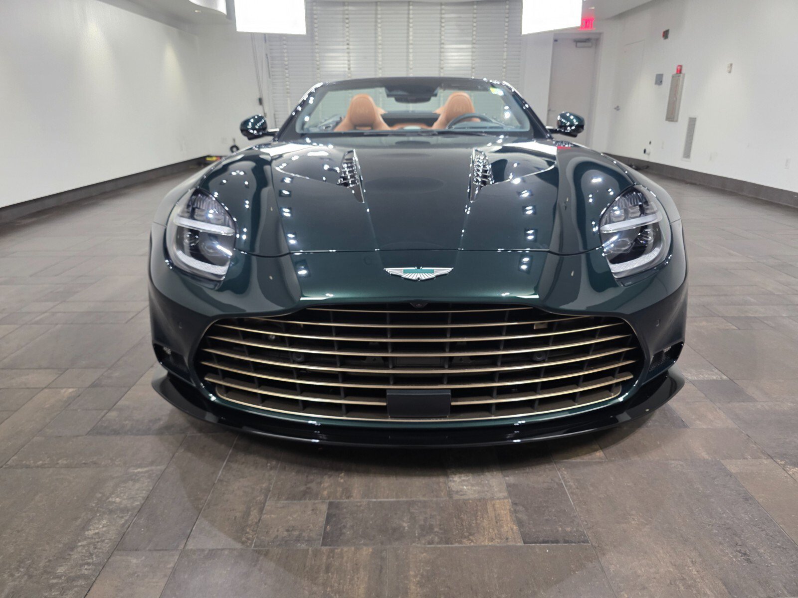 Used 2026 Aston Martin Vanquish 60th Anniversary Edition RWD image 7