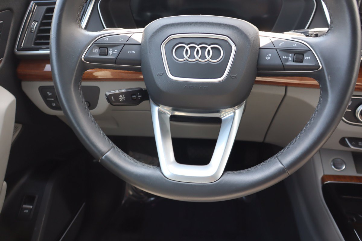 Used 2023 Audi Q5 2.0T Premium Plus w/ Premium Plus Package AWD/4WD image 16