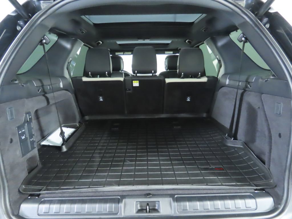 Used 2024 Land Rover Discovery Dynamic SE image 29