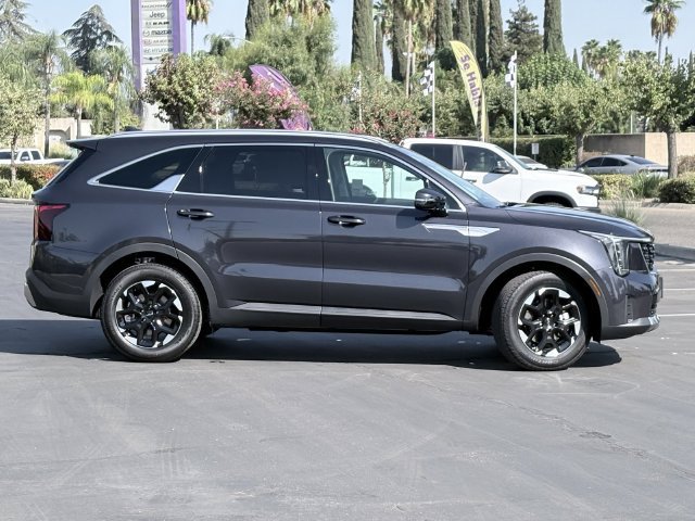 New 2026 Kia Sorento S FWD image 3
