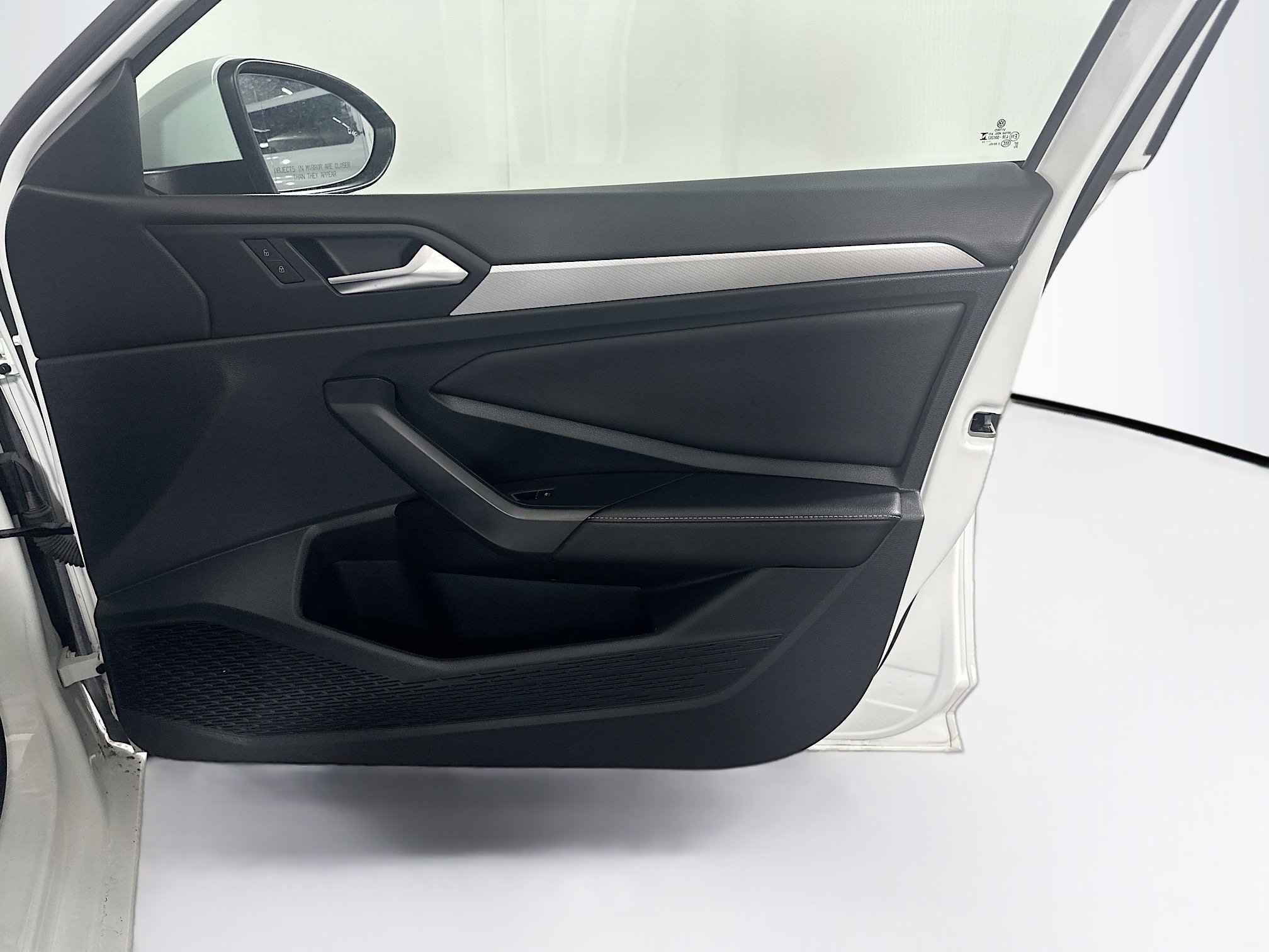 Used 2024 Volkswagen Jetta S image 30