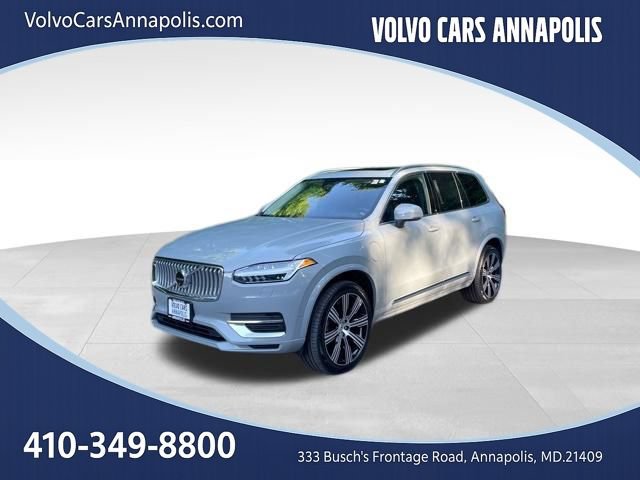 Certified 2025 Volvo XC90 T8 Plus w/ Protection Package Premier AWD/4WD image 4