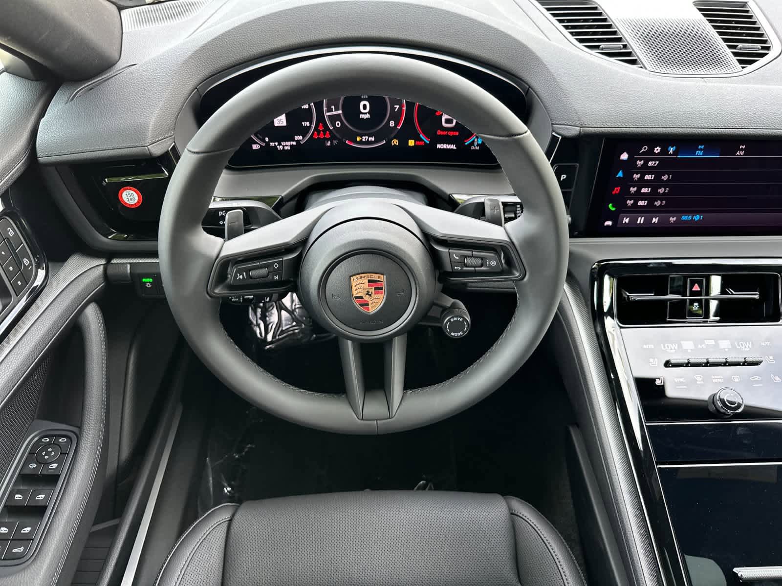 New 2026 Porsche Panamera image 15