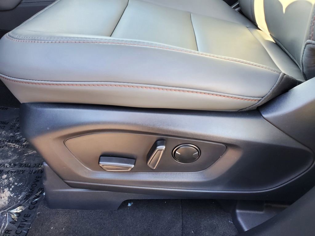 New 2026 Ford Explorer Active w/ Active Comfort Package image 10