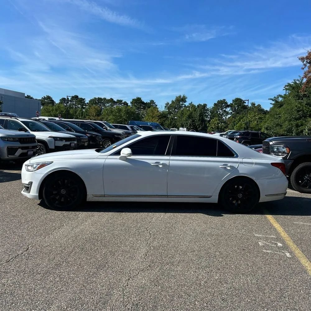 Used 2017 Genesis G90 5.0 Ultimate AWD/4WD image 3