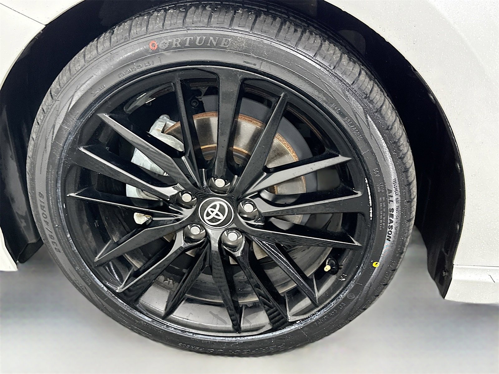 Used 2024 Toyota Camry XSE w/ Navigation Package image 33