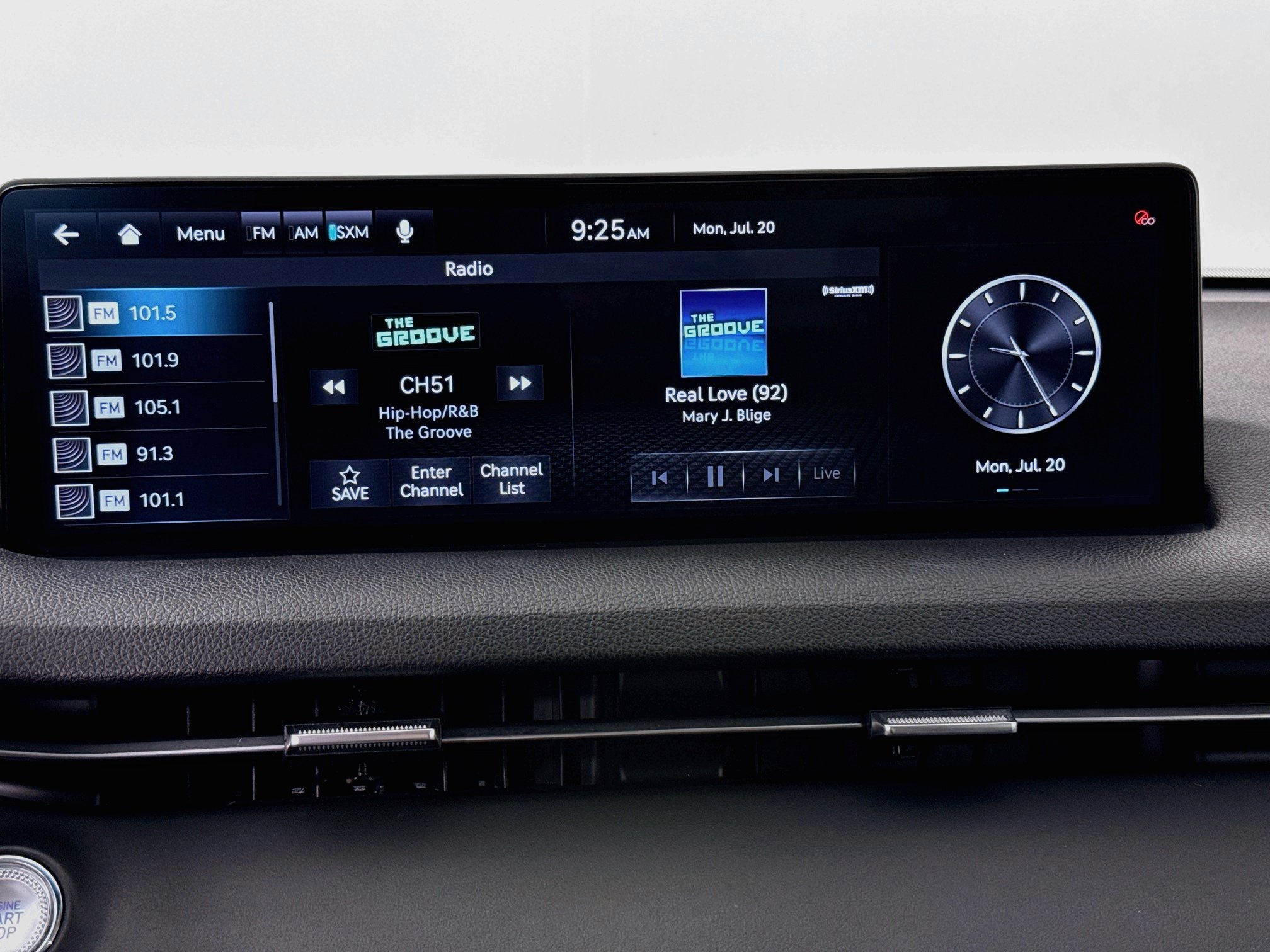 Used 2025 Genesis GV70 2.5T AWD/4WD image 14