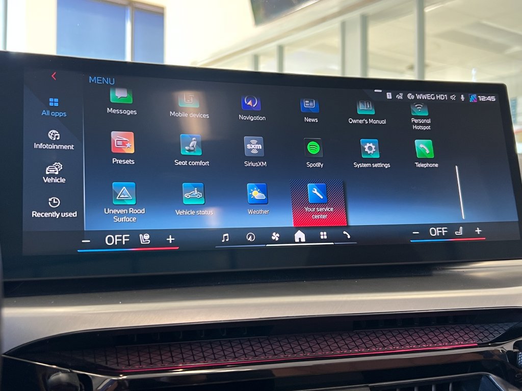 Used 2025 BMW M440i Convertible RWD image 27