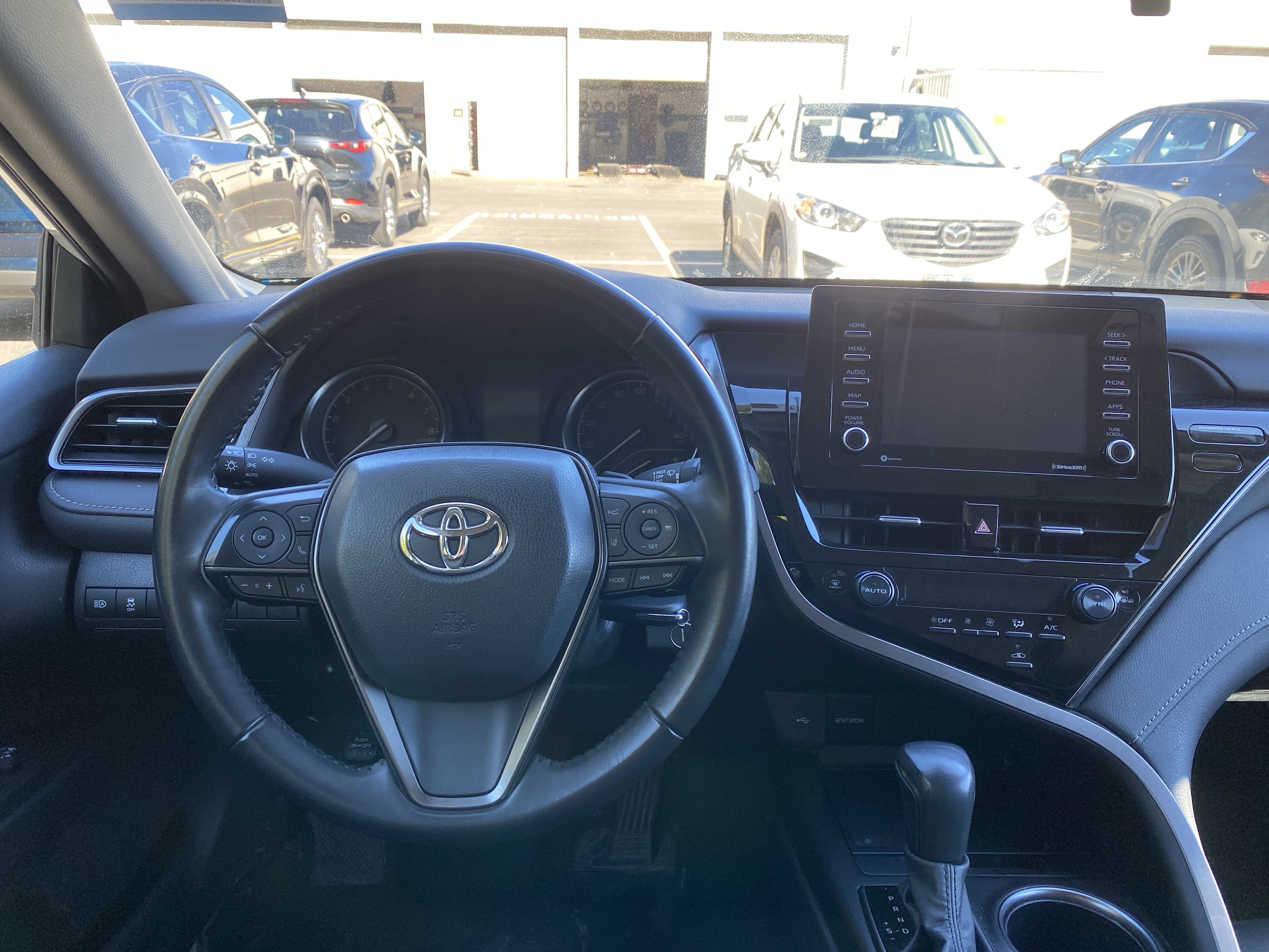 Used 2023 Toyota Camry SE image 12