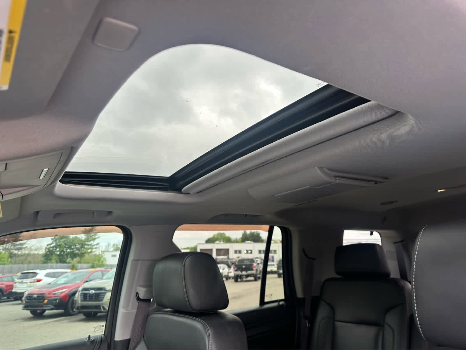 Used 2017 Chevrolet Tahoe Premier AWD/4WD image 11