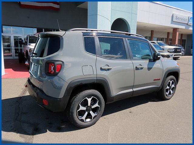 Certified 2022 Jeep Renegade Trailhawk image 7