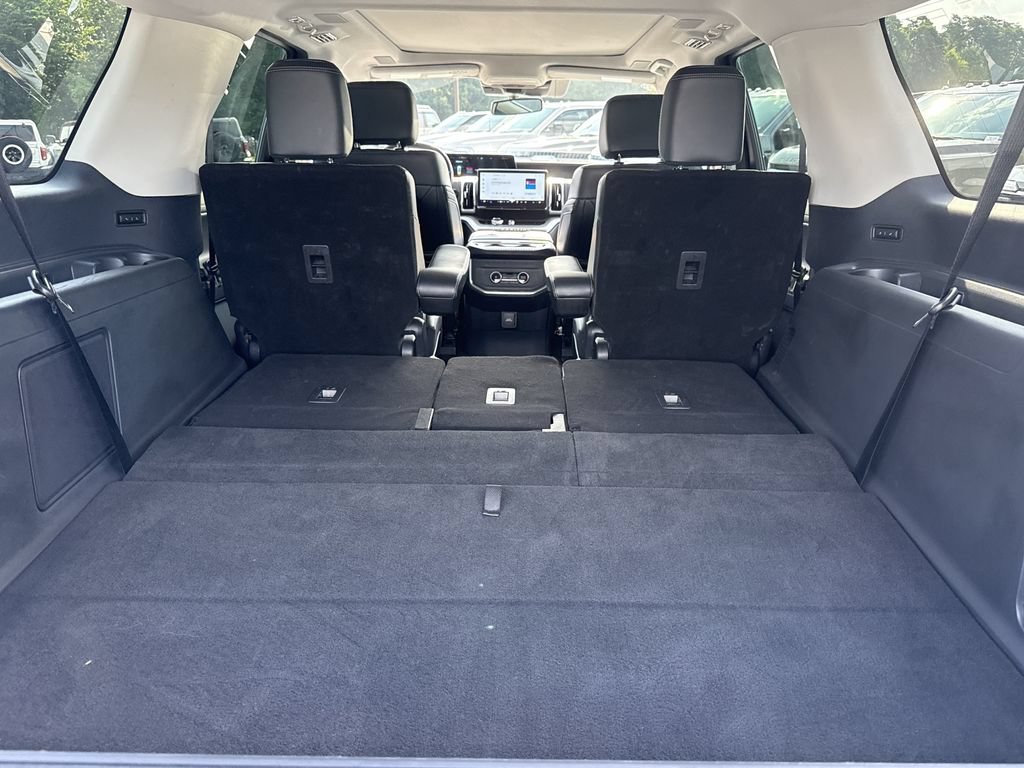 Used 2025 Ford Expedition Max Platinum w/ Driver's Package AWD/4WD image 18