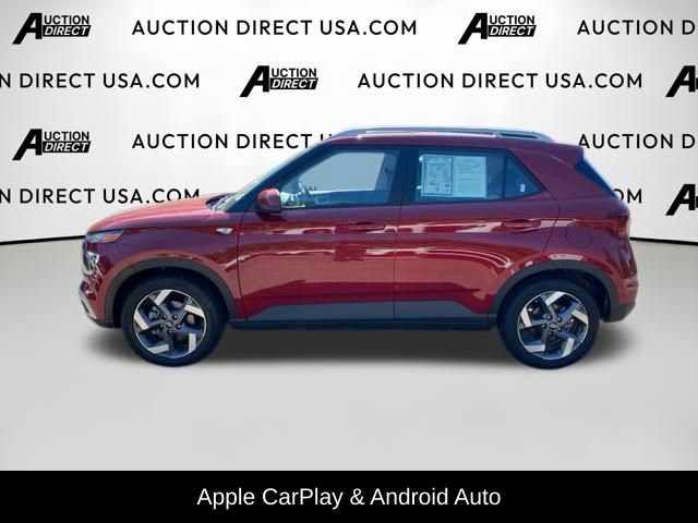 Used 2025 Hyundai Venue SEL FWD image 3