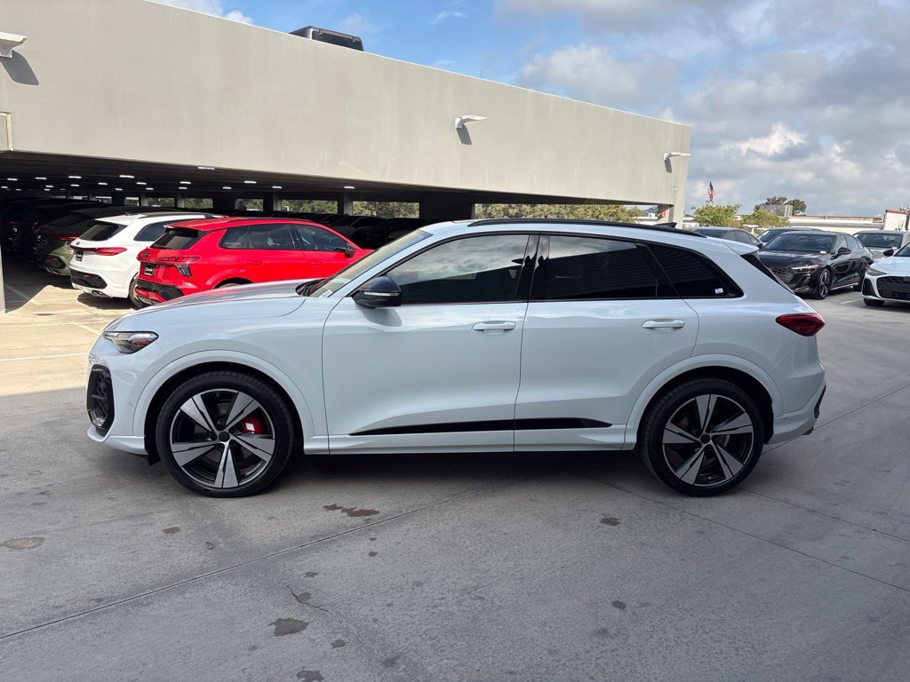 New 2026 Audi SQ5 Premium Plus AWD/4WD image 9