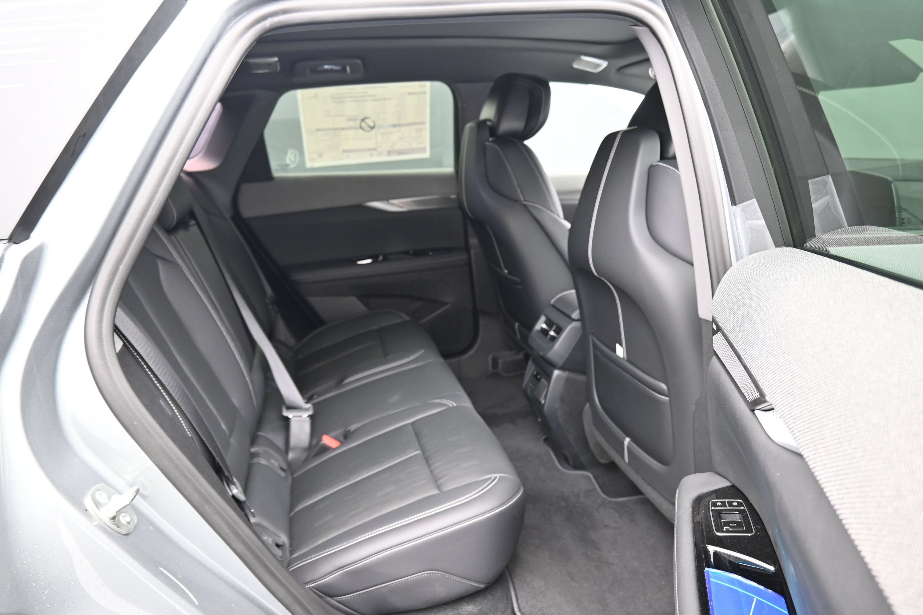 New 2026 Cadillac Optiq Sport 2 w/ LPO, Floor Liner Package AWD/4WD image 12