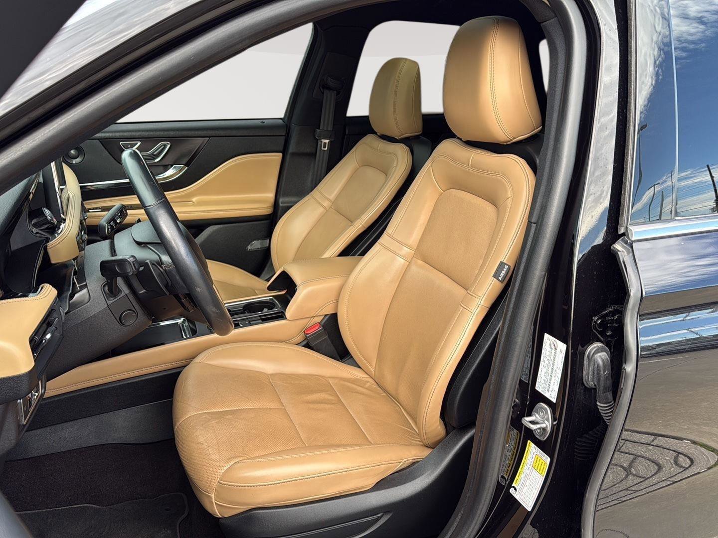 Used 2021 Lincoln Corsair Reserve image 12