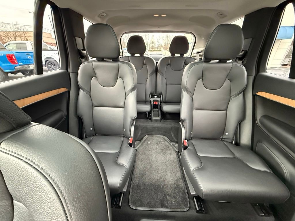 Used 2023 Volvo XC90 B6 Plus AWD/4WD image 28