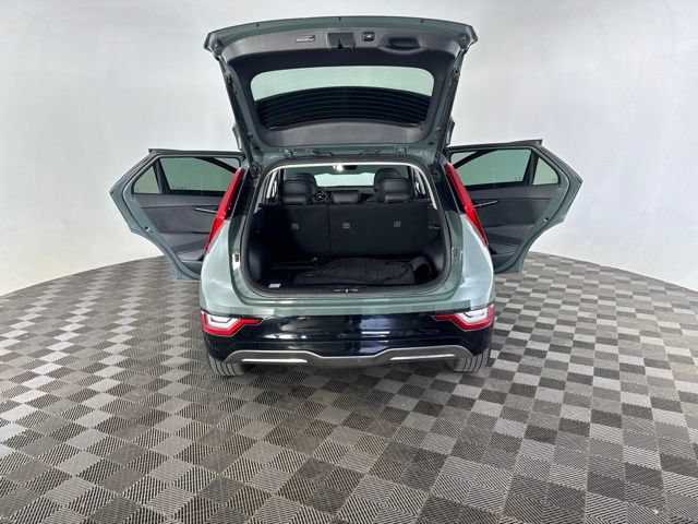 Certified 2023 Kia Niro Wave w/ Wave Preserve Package FWD image 17