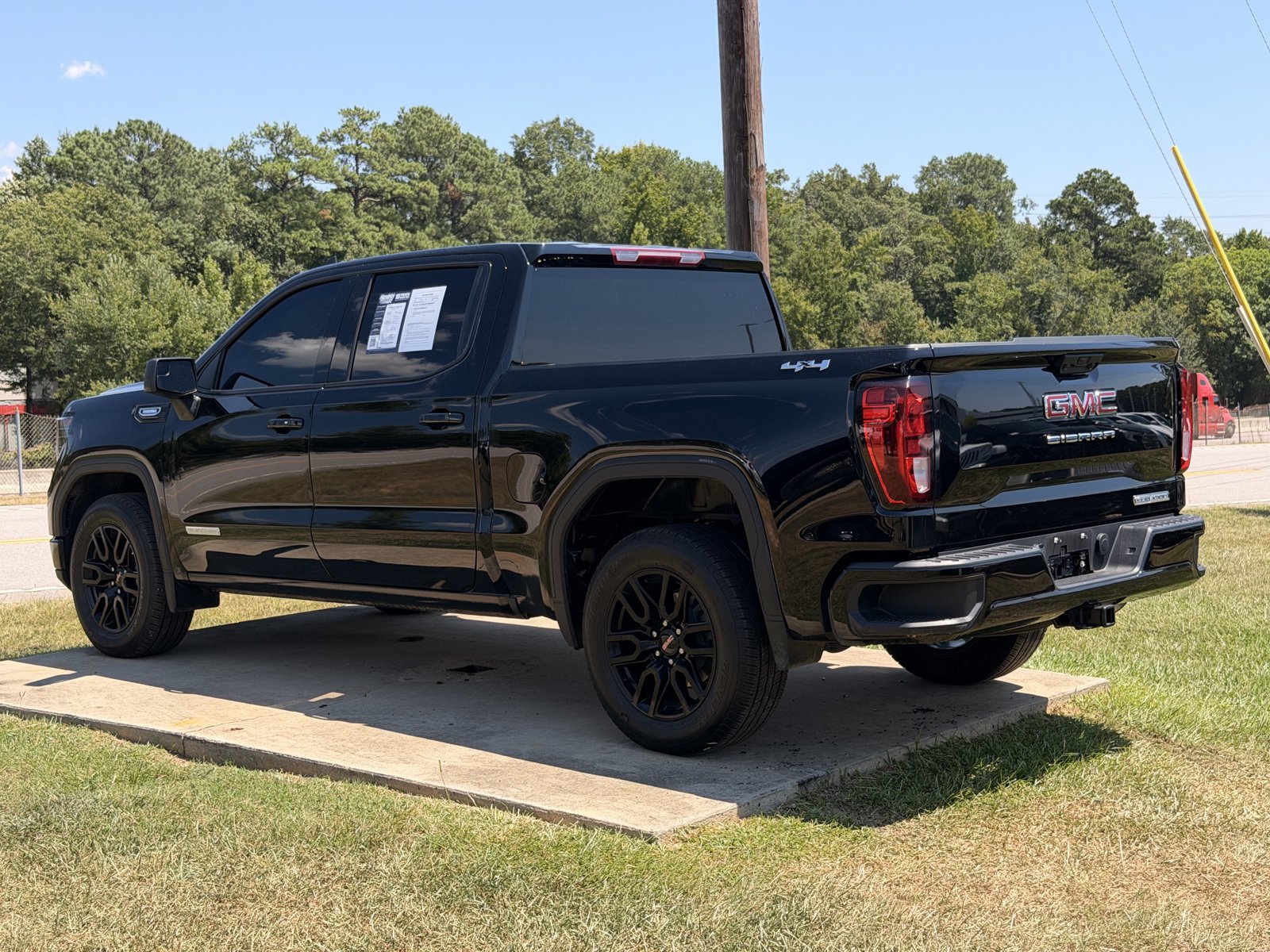 Used 2024 GMC Sierra 1500 Elevation AWD/4WD image 10