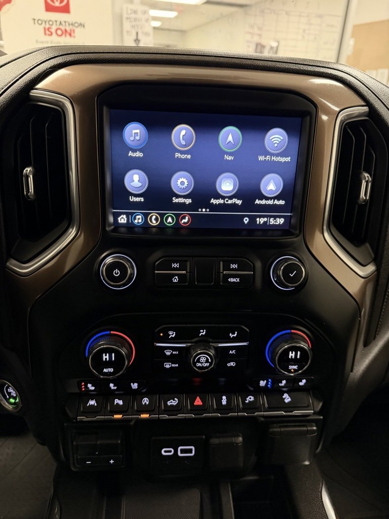 Certified 2019 Chevrolet Silverado 1500 High Country w/ Technology Package image 21