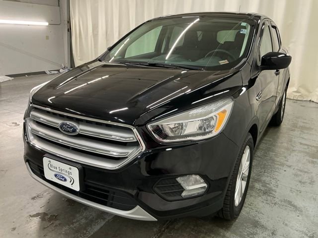 Used 2019 Ford Escape SE FWD image 8