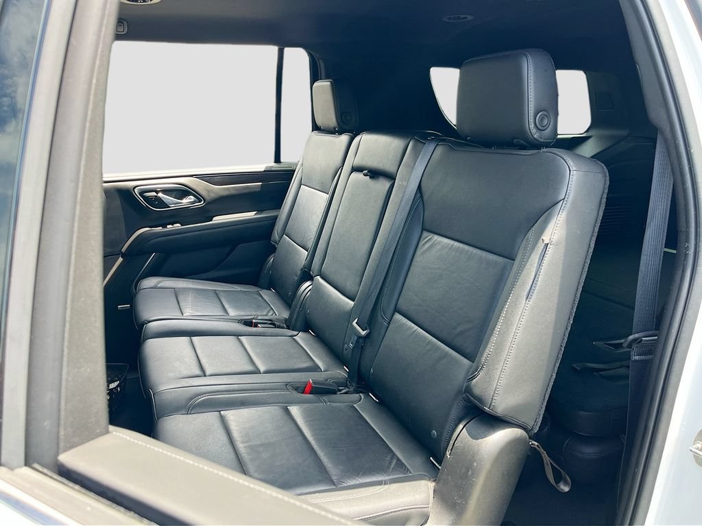 Used 2021 Chevrolet Suburban LT AWD/4WD image 24