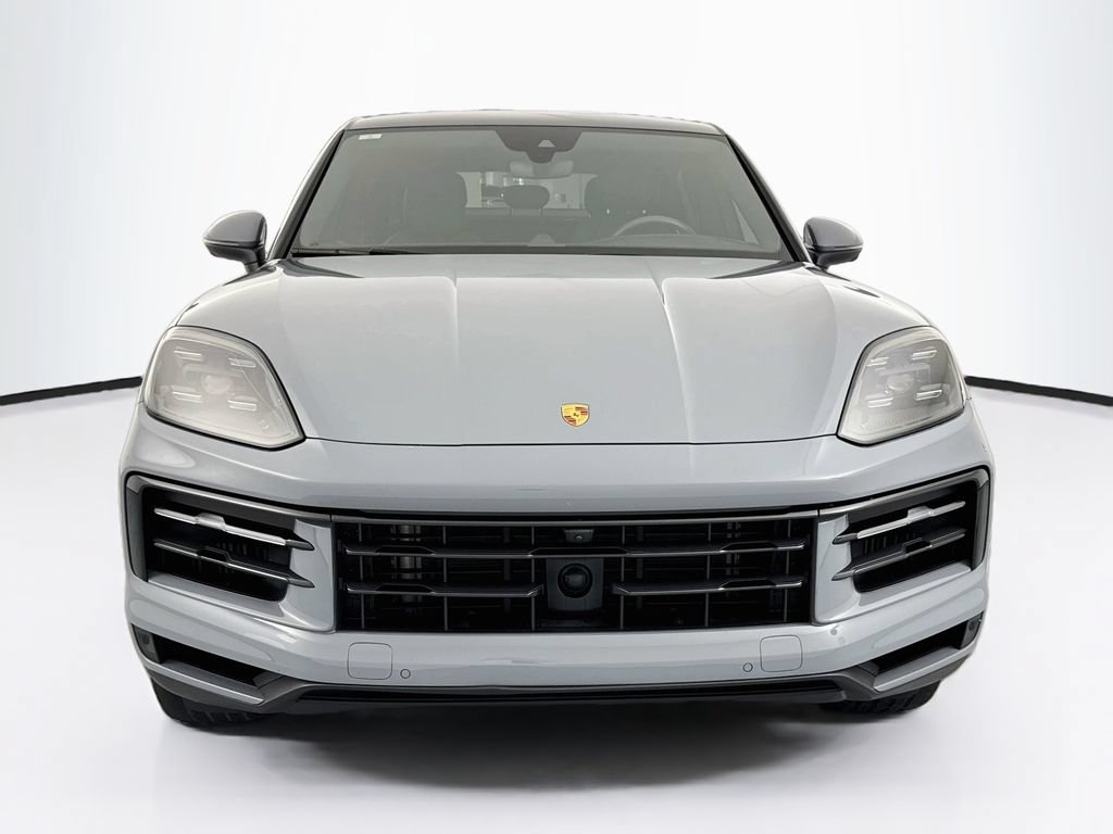 Used 2024 Porsche Cayenne Coupe AWD/4WD image 2