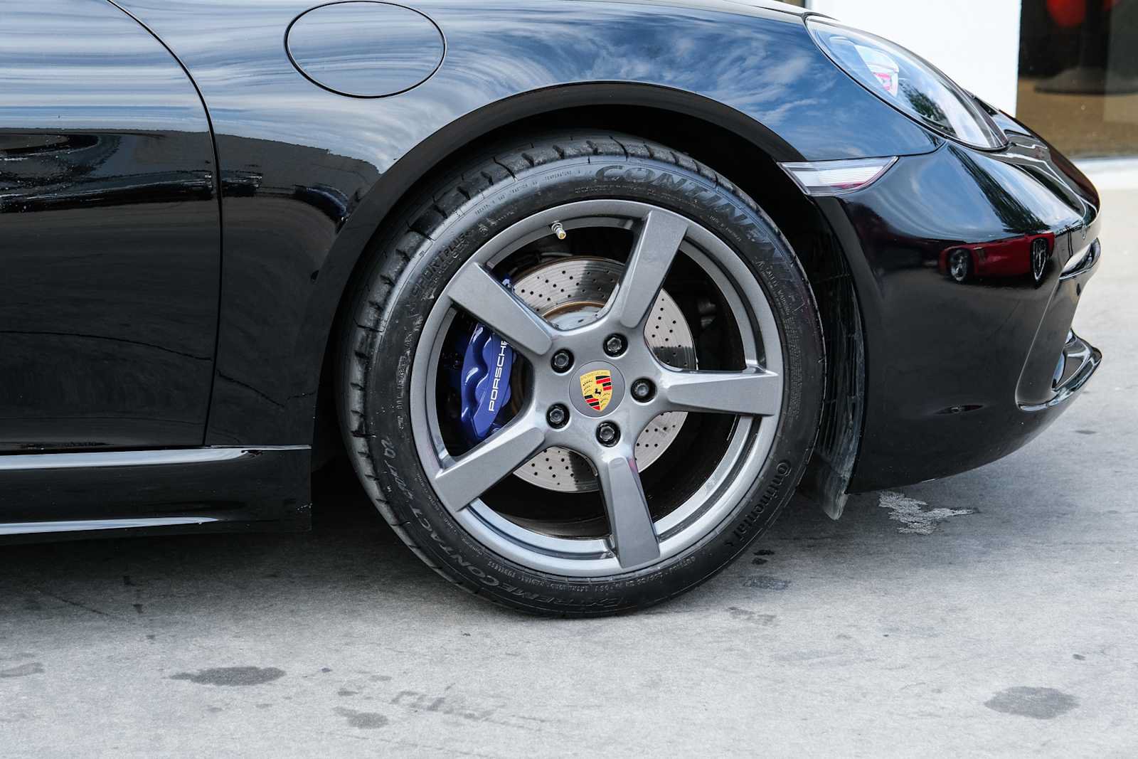 Used 2019 Porsche 718 Cayman RWD image 10