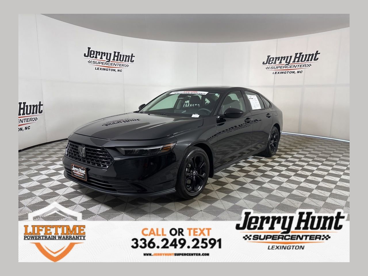 Used 2025 Honda Accord SE image 1