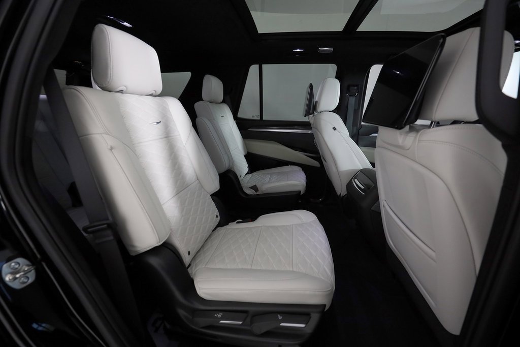Used 2025 Cadillac Escalade V image 14