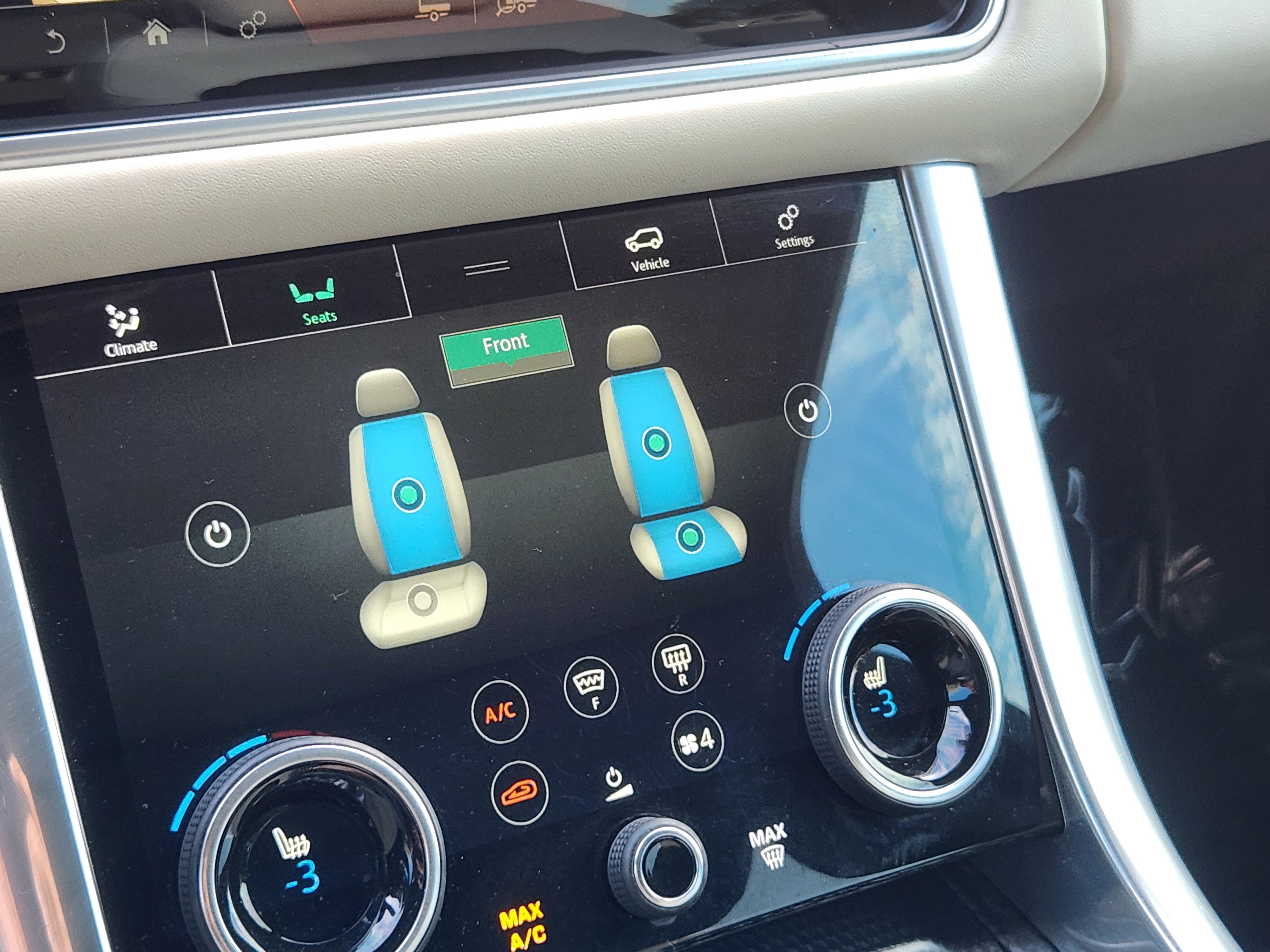 Used 2020 Land Rover Range Rover Sport HST image 30