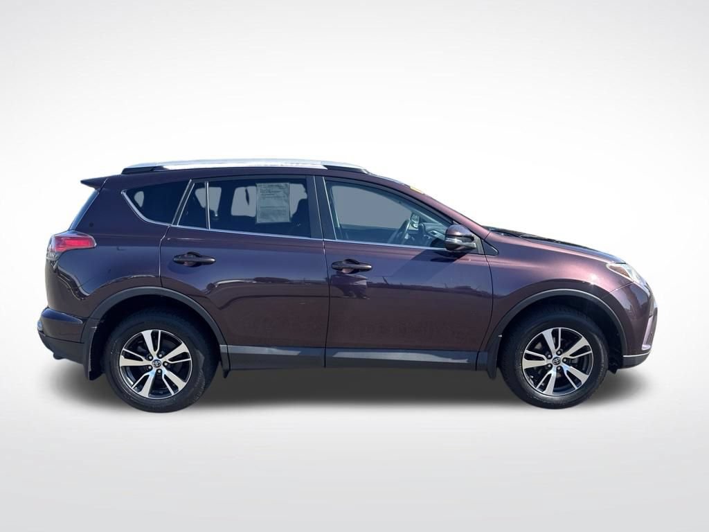 Used 2016 Toyota RAV4 XLE w/ Convenience Package AWD/4WD image 8