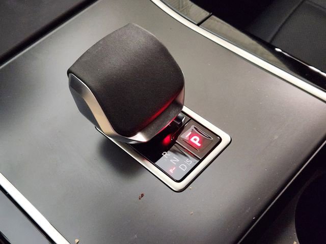 Used 2026 Land Rover Range Rover Evoque S image 19