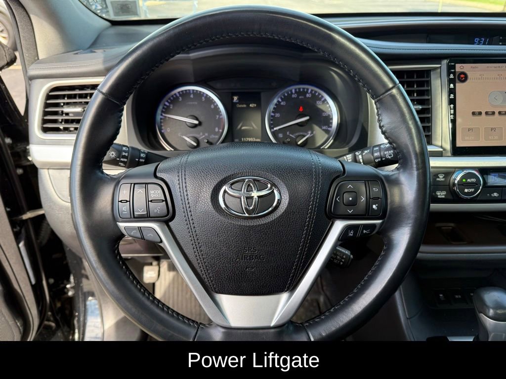 Used 2018 Toyota Highlander XLE AWD/4WD image 9