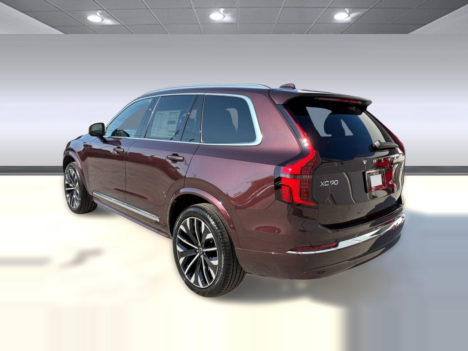 Used 2026 Volvo XC90 B5 Core w/ Protection Package AWD/4WD image 3