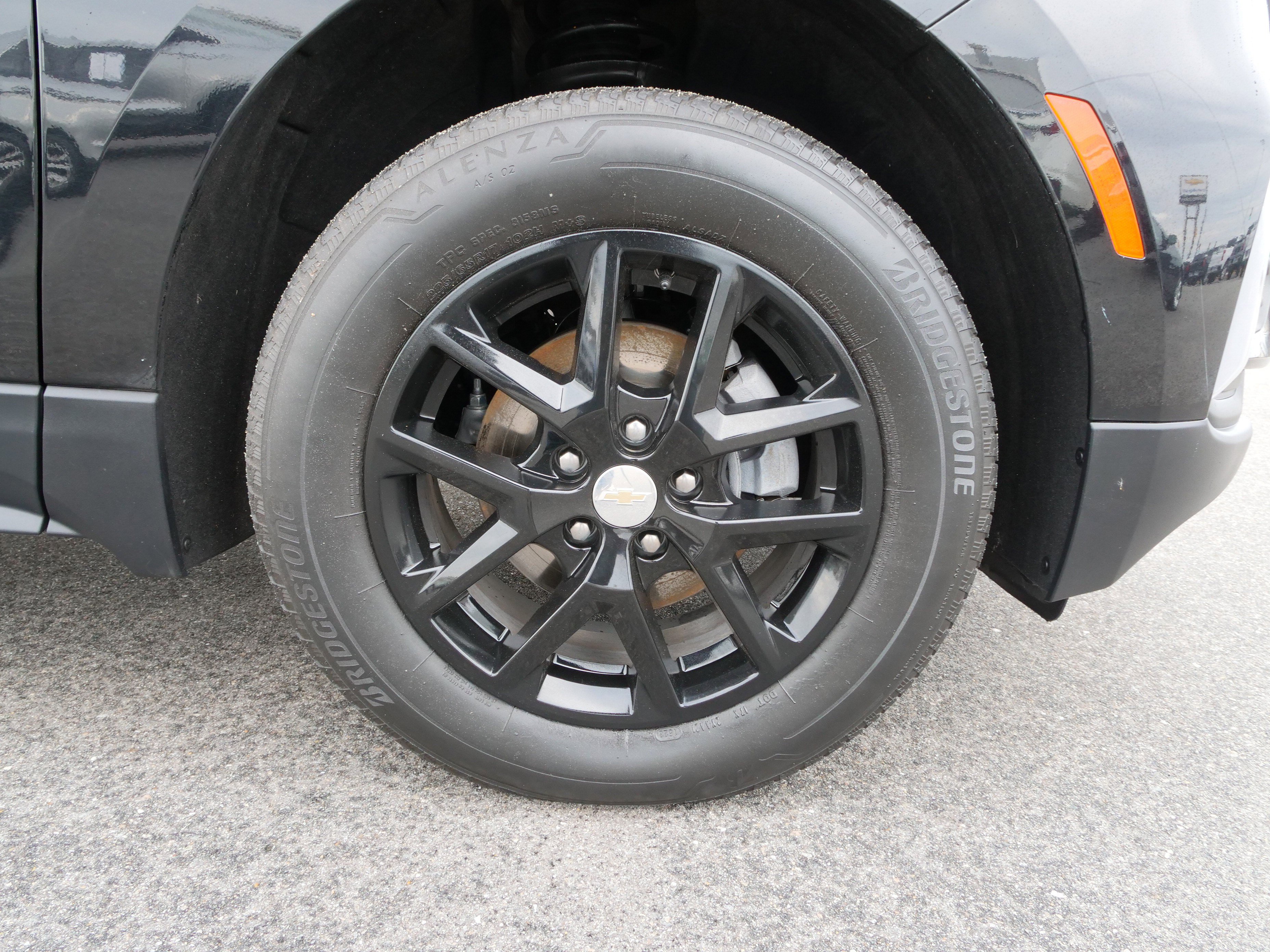 Used 2023 Chevrolet Equinox LT w/ Driver Convenience Package image 10