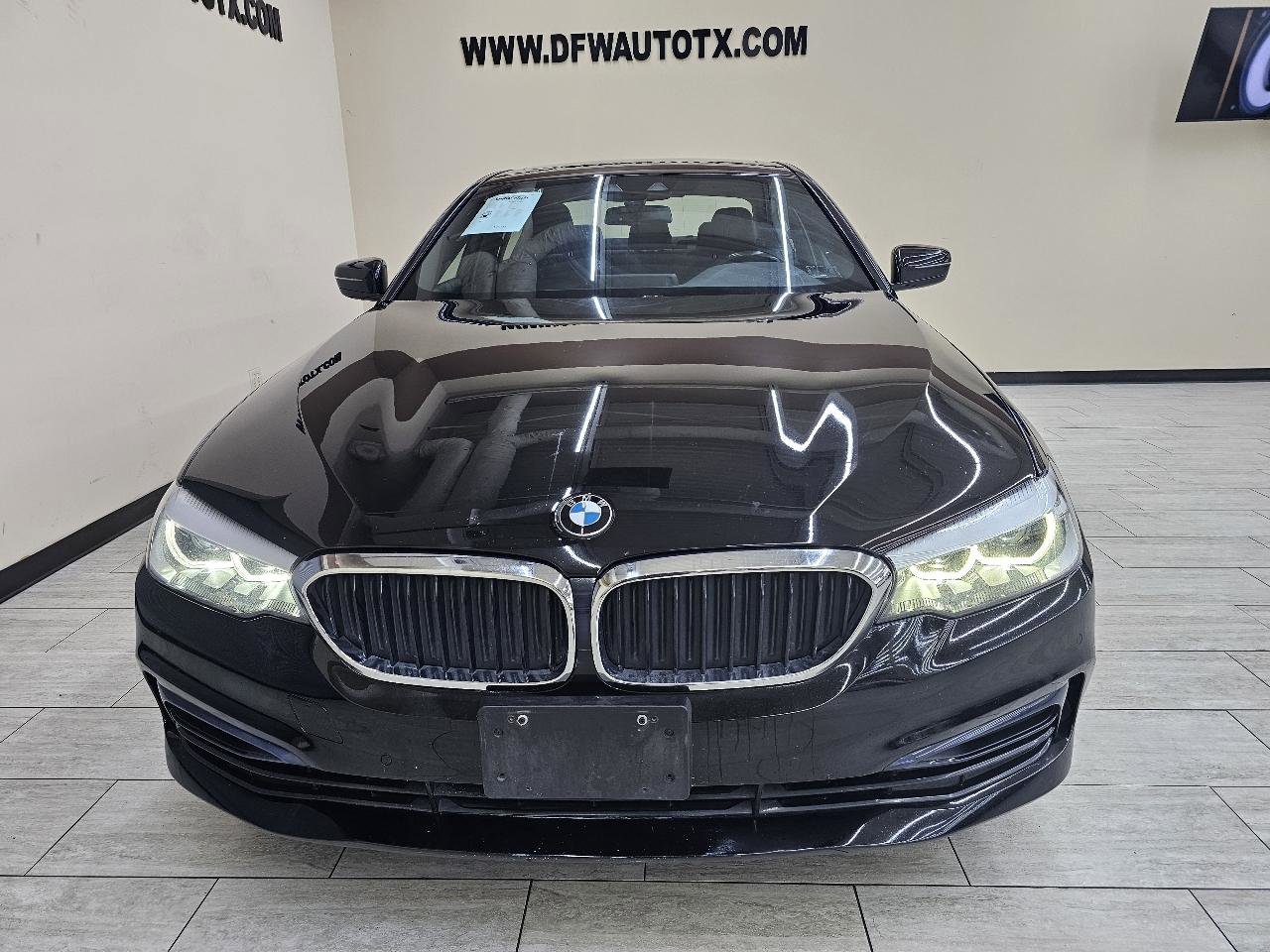 Used 2020 BMW 530i w/ Convenience Package RWD image 3