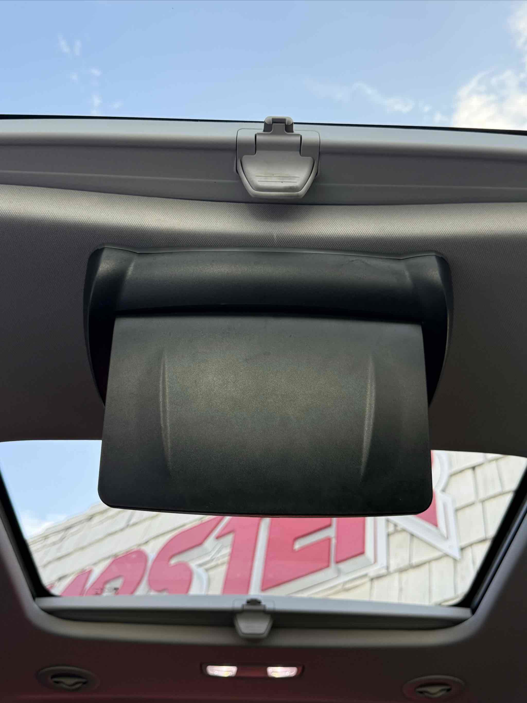 Used 2018 Chevrolet Traverse Premier image 75