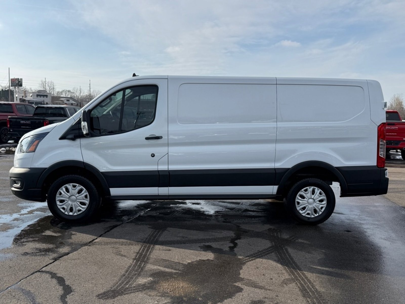 Used 2023 Ford E-Transit Low Roof image 5