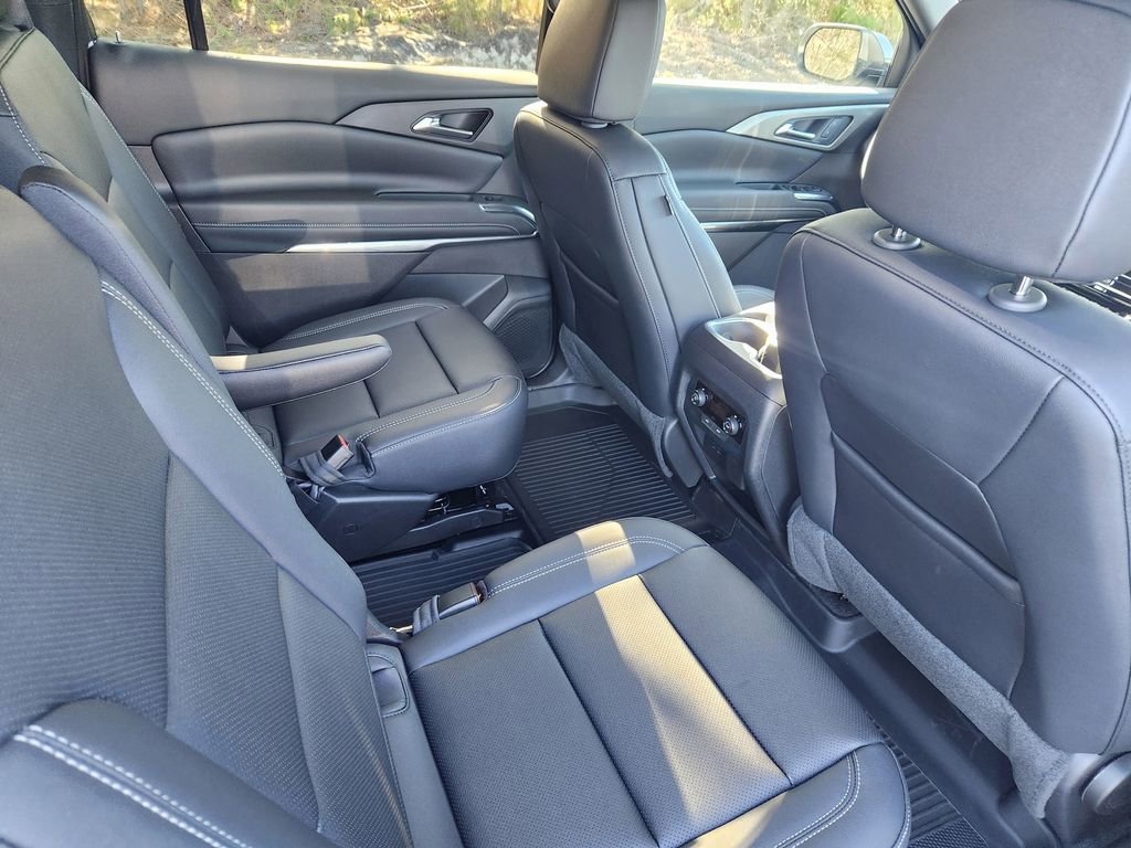 New 2026 Chevrolet Traverse LT w/ Driver Confidence Package image 8